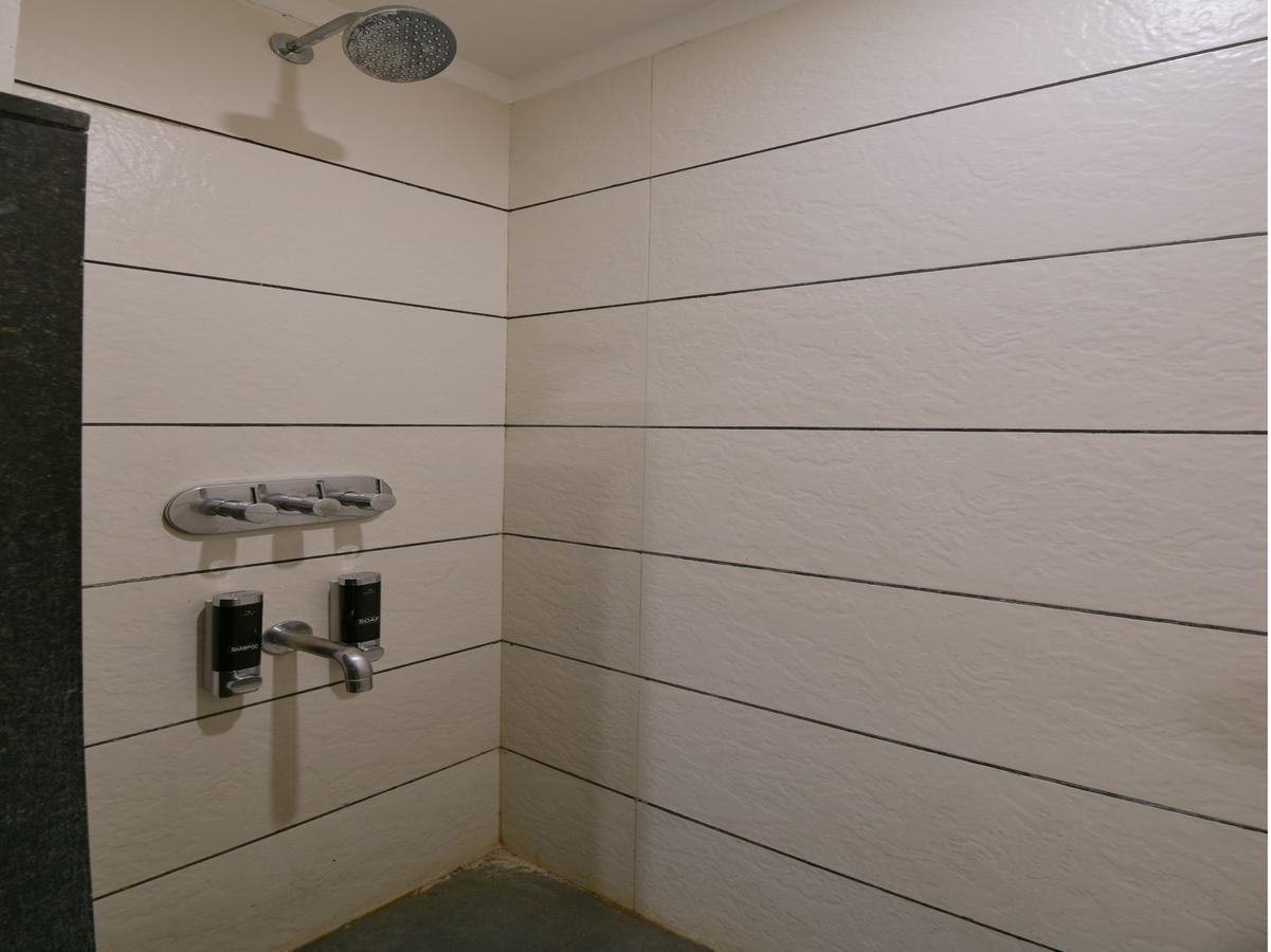 Oyo 963 Hotel Rumaya Ujjain Zewnętrze zdjęcie